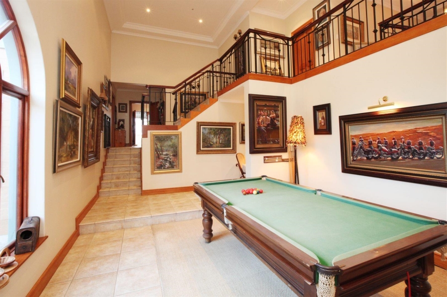 5 Bedroom Property for Sale in Welgemoed Western Cape